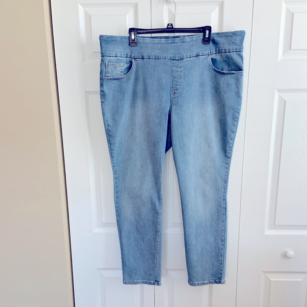 NWOT Gloria Vanderbilt Pull On Jeans 20W